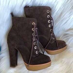 Burana suede Brazil boots 8